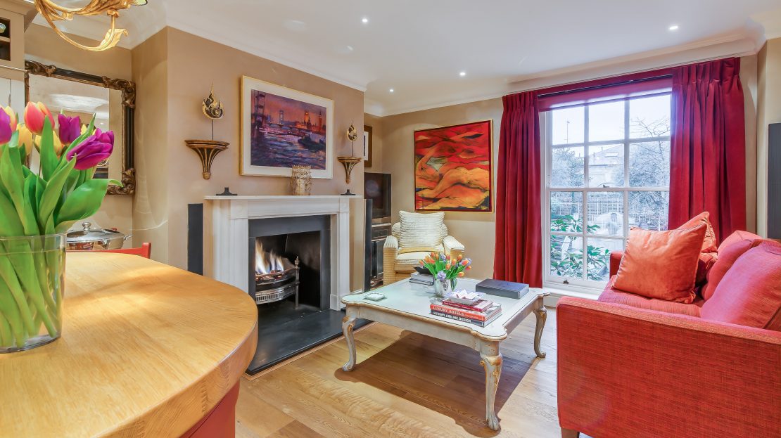 Soames Old Church Street 2 Bedroom House To Rent For Sale Fabulous Property Quiet Street Old Chelsea Sloane Square Kings Road Courtyard Car Parking SW3
